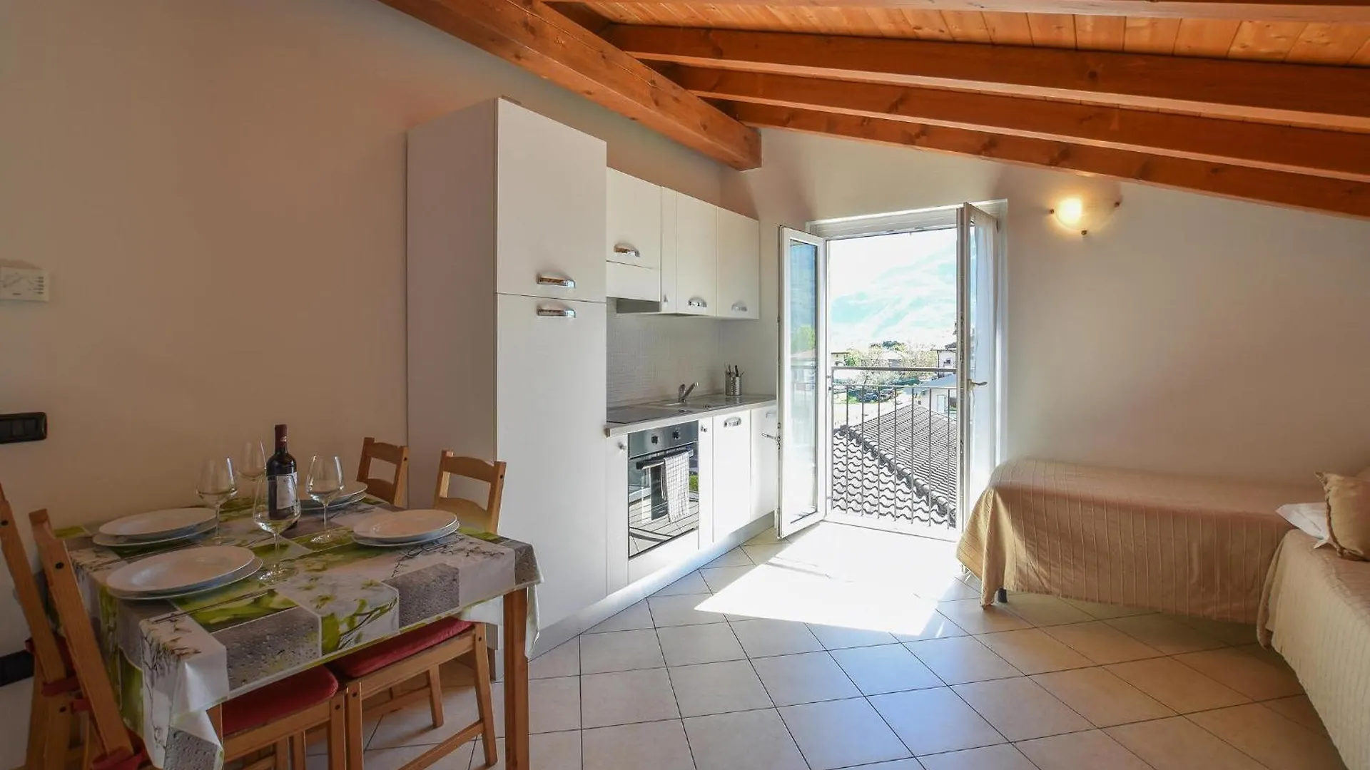 1 Bedroom Amazing Apartment In Domaso