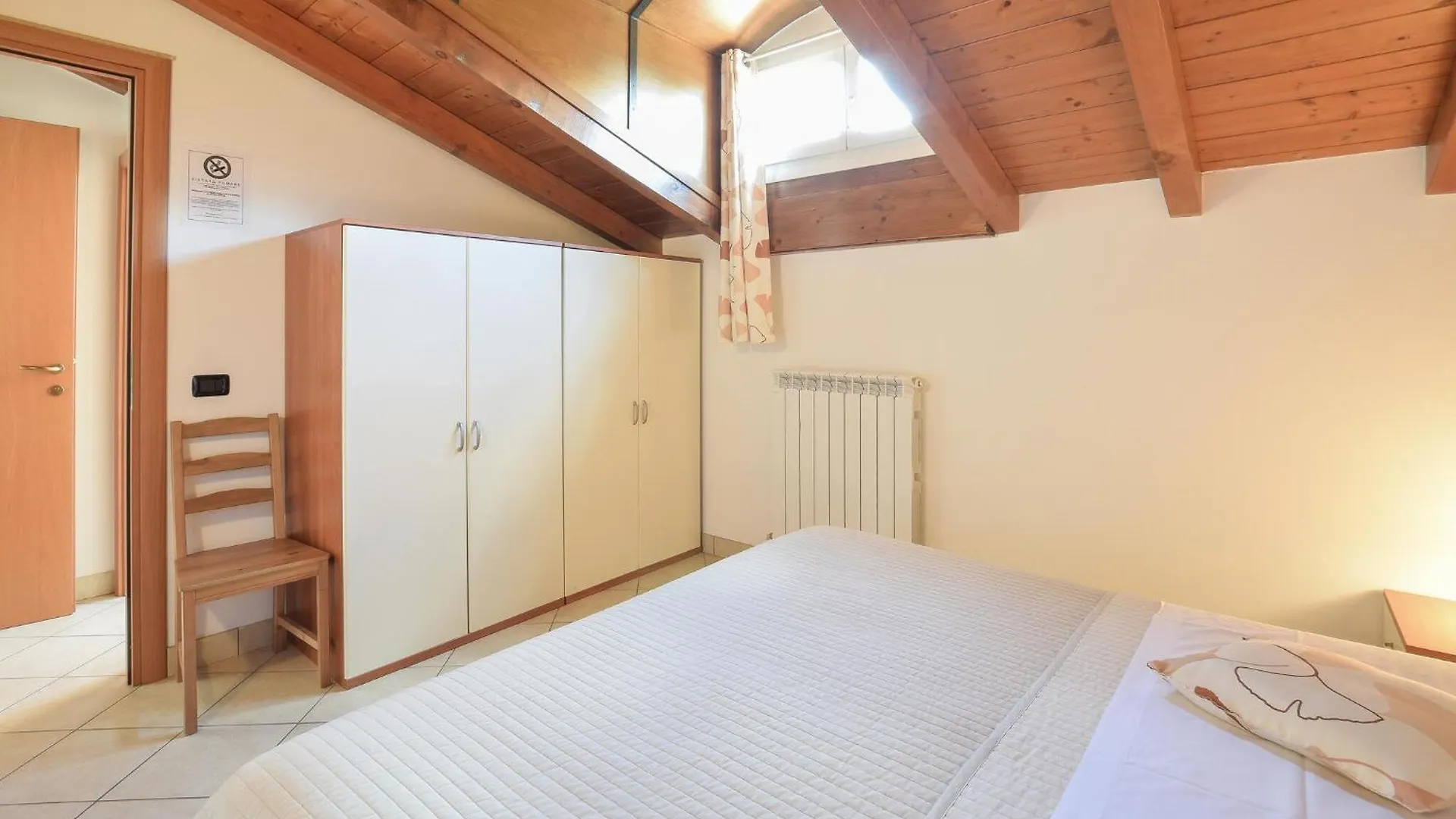 1 Bedroom Amazing Apartment In Domaso