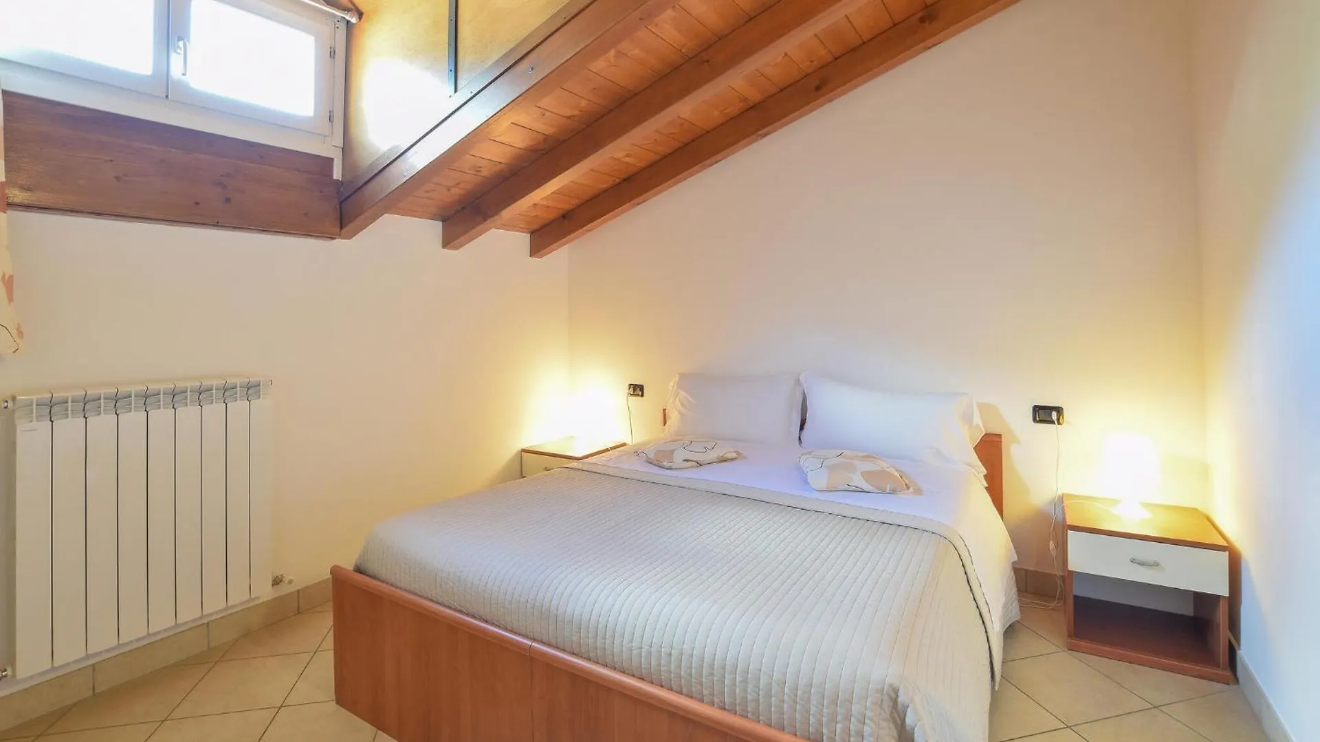 1 Bedroom Amazing Apartment In Domaso