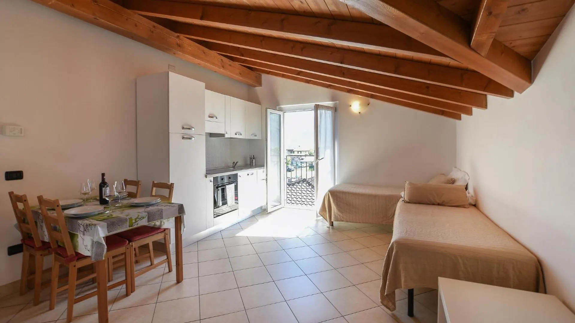 1 Bedroom Amazing Apartment In Domaso